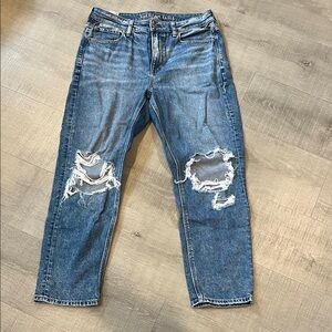 American Eagle Outfitters Distressed Jeans - Size 8 SHORT